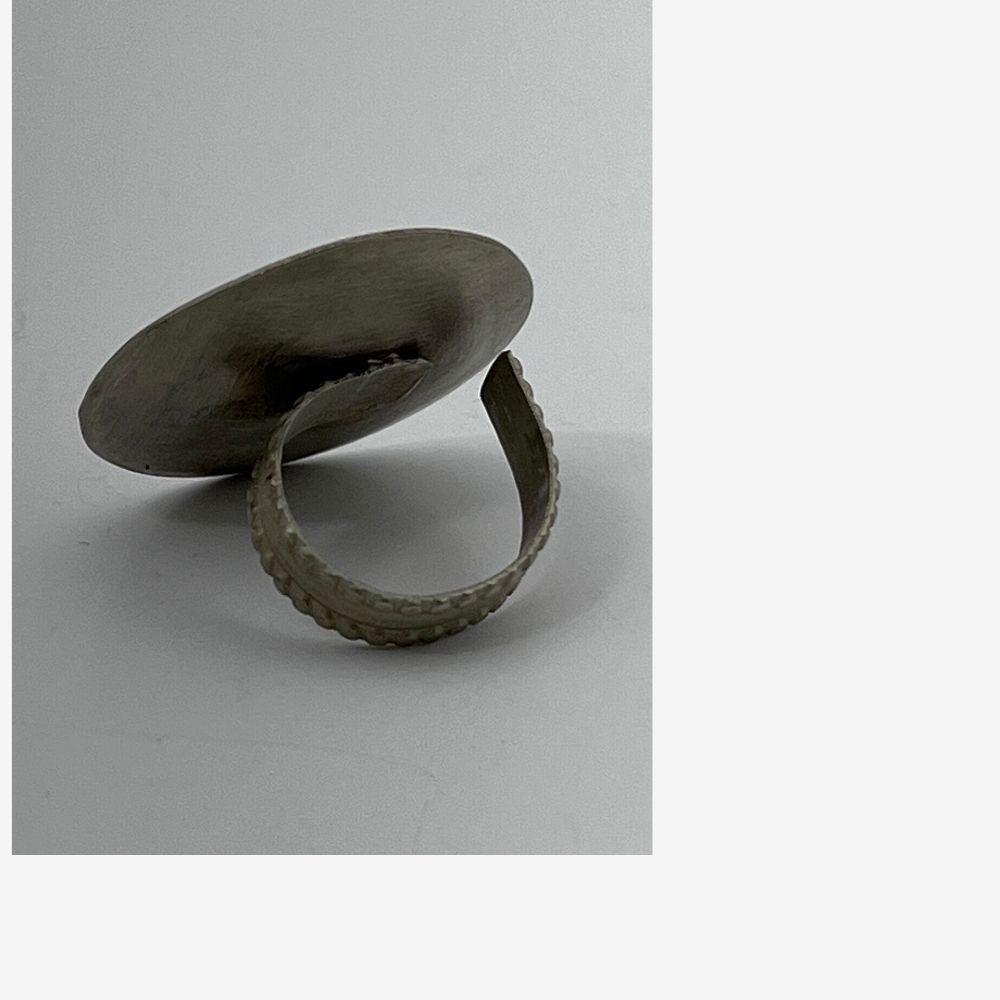 Circle Nicker Silver Ring